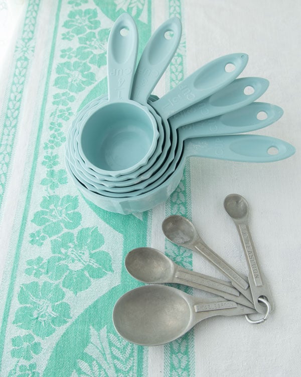 measuring cups and spoons