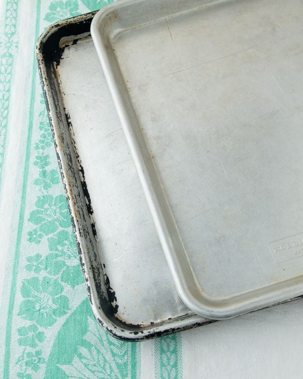 sheet trays on cloth
