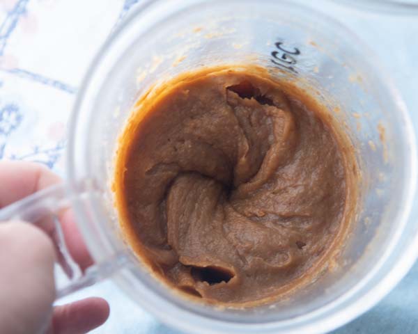 smooth date paste in blender jar