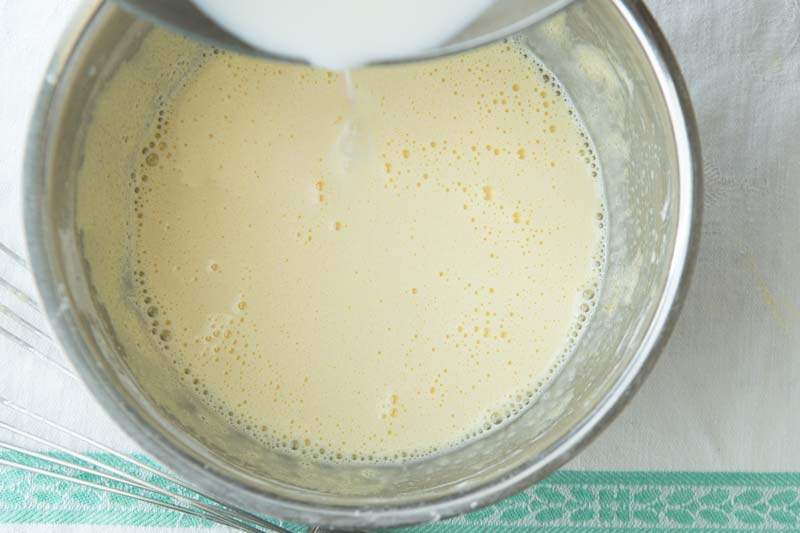 tempering eggs for vanilla pastry cream