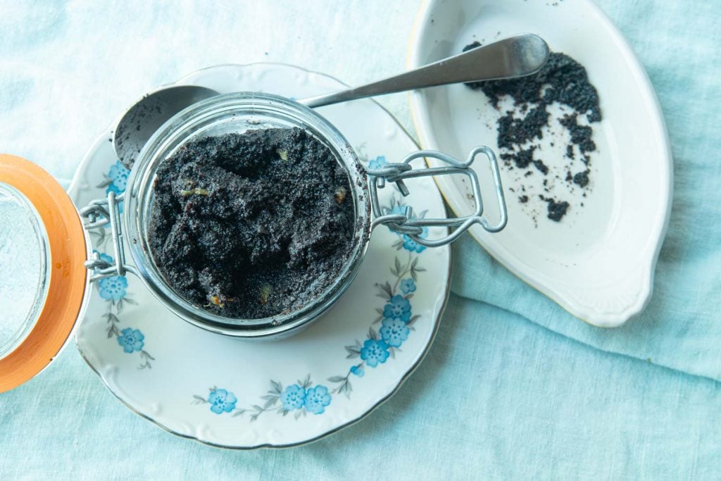 poppy seed filling in jar