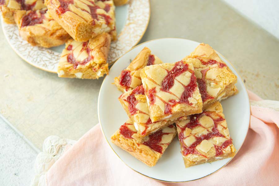 strawberry white chocolate blondies on plates