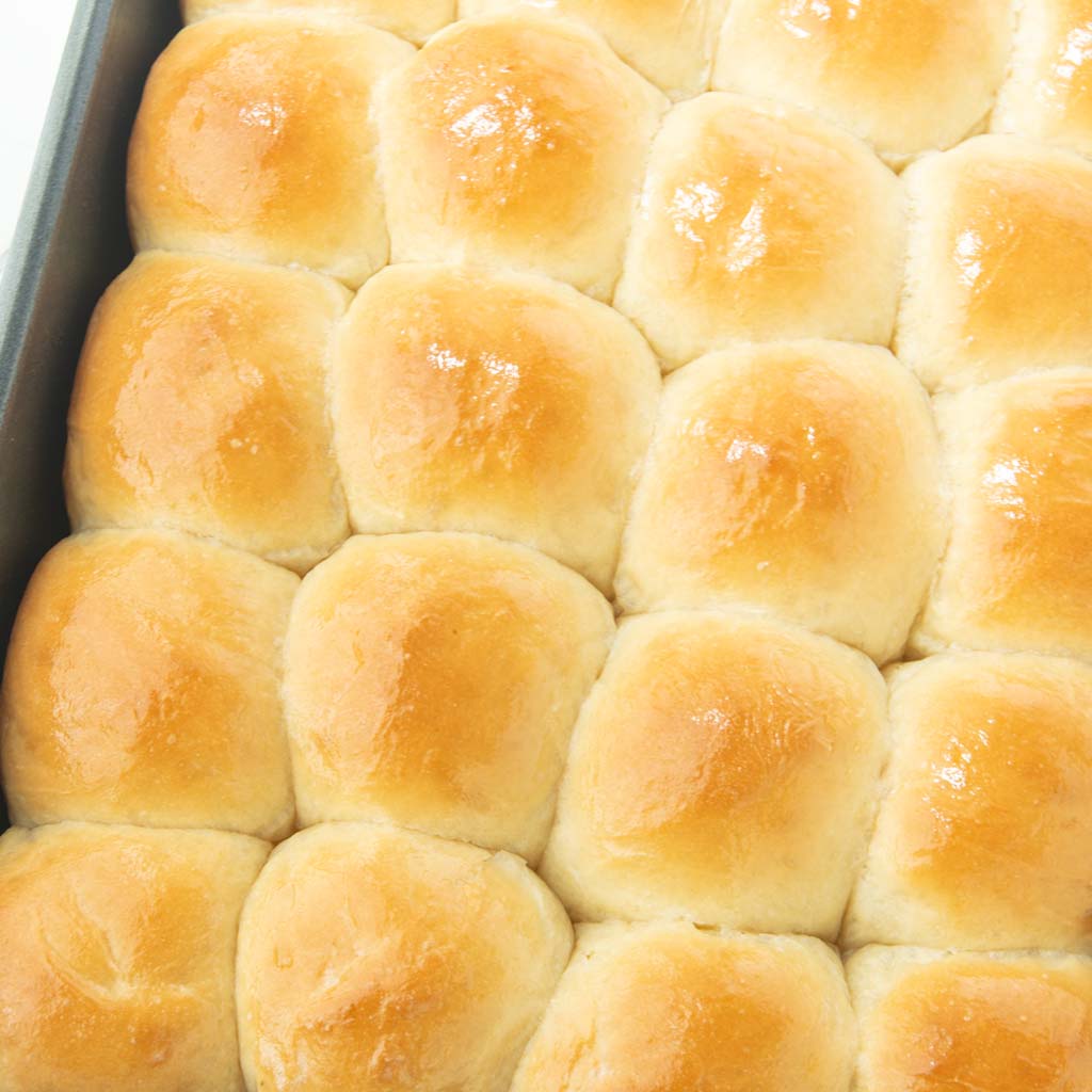 baked Hawaiian sweet rolls
