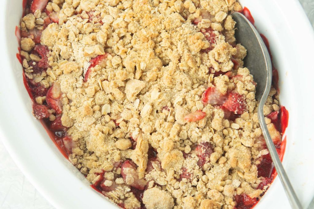baked strawberry crisp