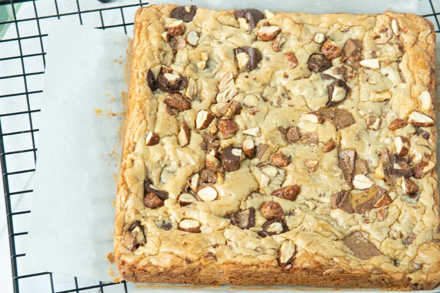 baked blondies cooling on rack