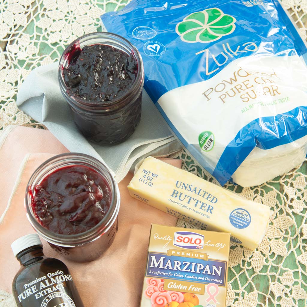 filling ingredients for raspberry almond blueberry wreath bread