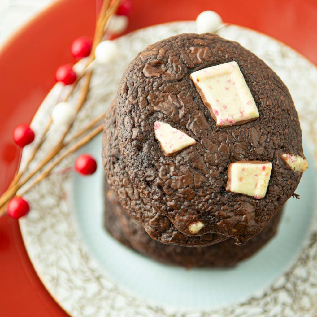 closeup of peppermint bark brownie cookies