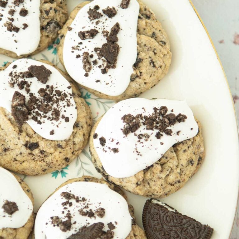 cookies and cream cookies on plate