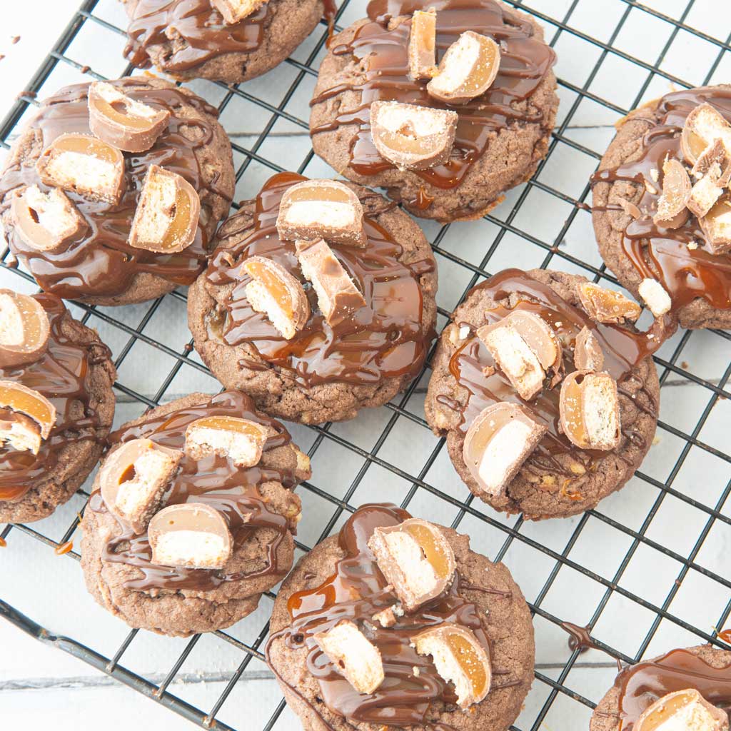 finished Twix cookies on wire rack