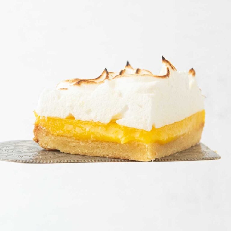 lemon meringue bar on pie server