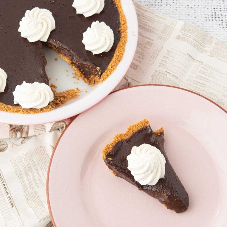 chocolate pie on plate with chocolate pie in pie plate