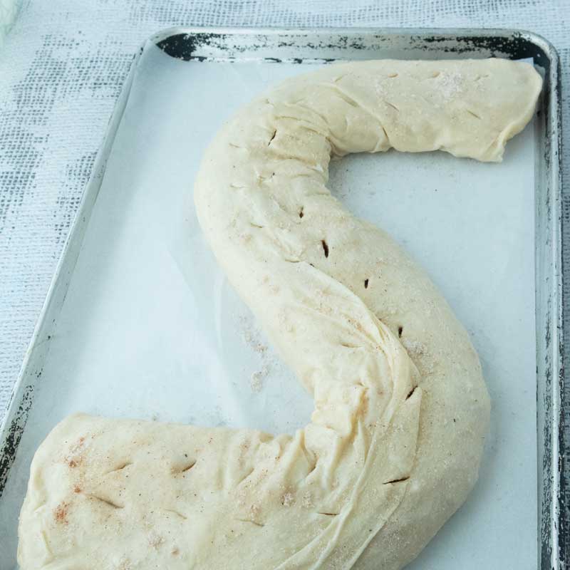 unbaked apple strudel