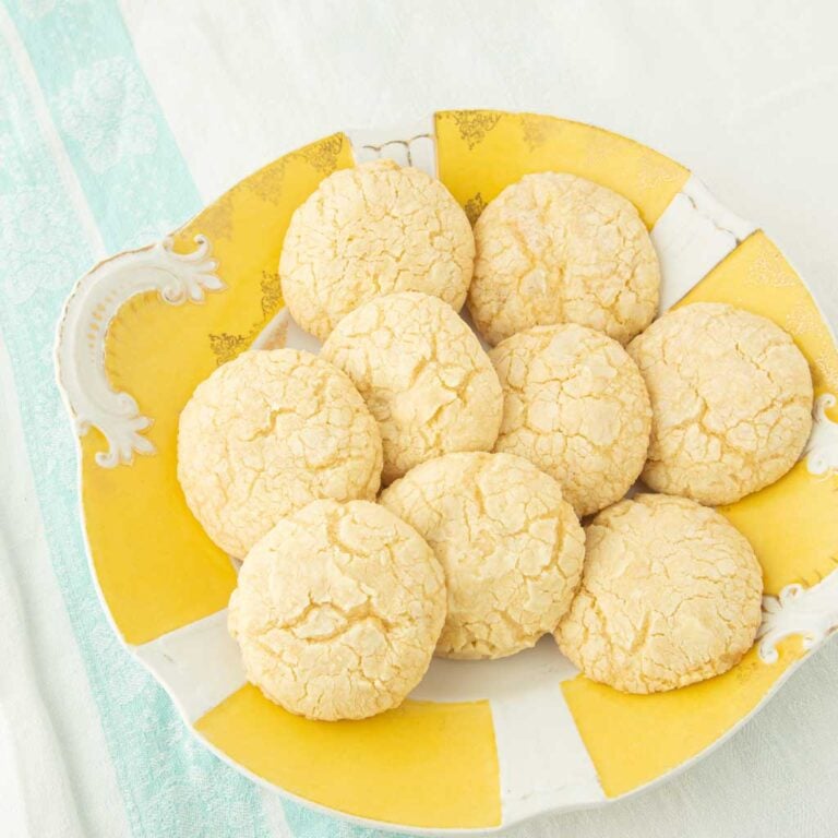 lemon crinkle cookies on plate