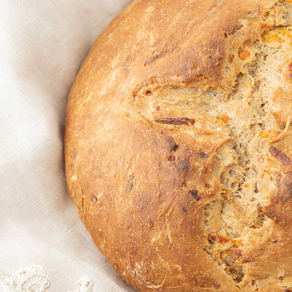 closeup of beer cheese bread 